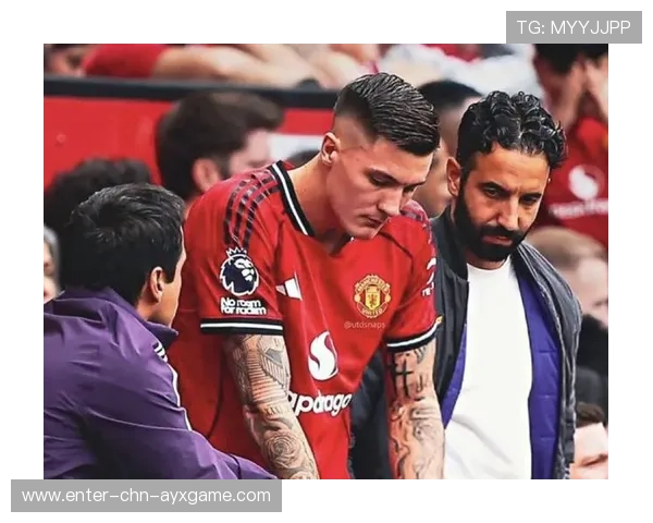 曼联与国家队围绕谢什科出现争议