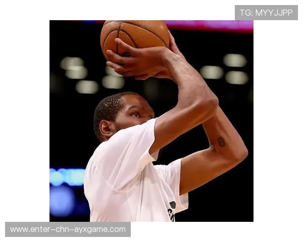 库里在社媒上秀自制早餐，生活化画风圈粉