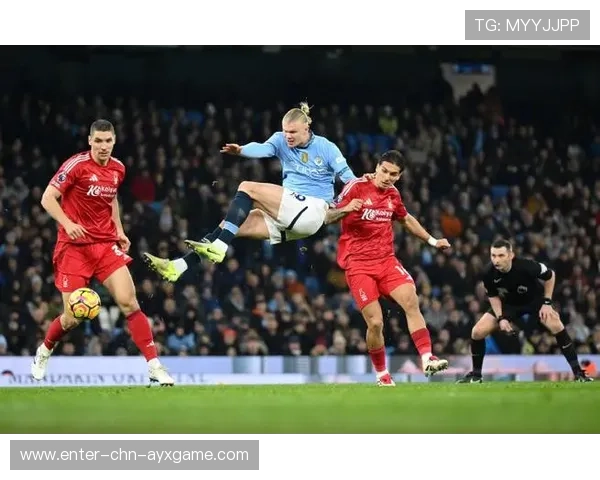 曼城前场短传快速渗透，德布劳内助攻完成妙传破门