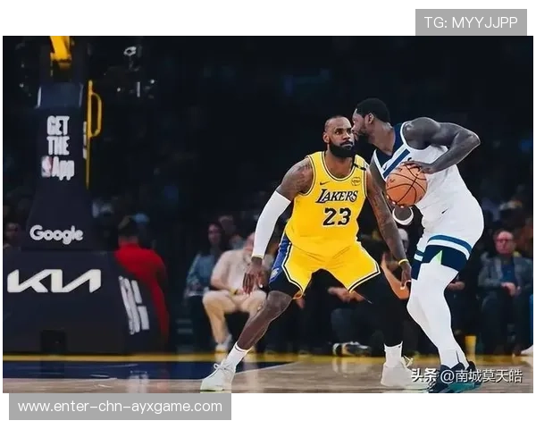 詹姆斯再次关键上篮，老将仍是猛将